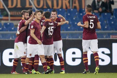 Thắng Bologna, AS Roma trở lại dẫn đầu bảng xếp hạng. Ảnh: Reuters.