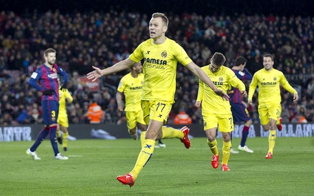 Barcelona 3-2 Villarreal: 5 phút điên cuồng tại Nou Camp