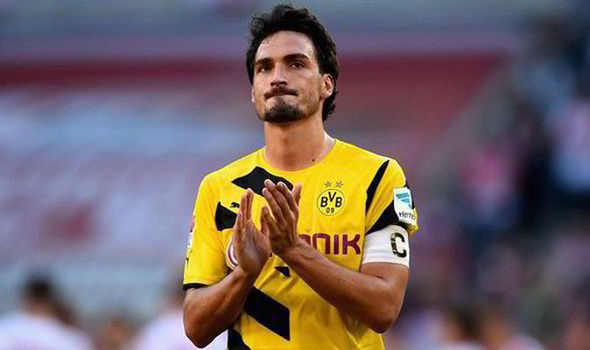 ‘Bom tấn’ nổ: Mats Hummels tuyên bố đến M.U