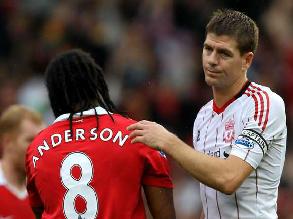 Anderson 'đá đểu' Gerrard: "Tôi 4 lần vô địch NHA cùng M.U"