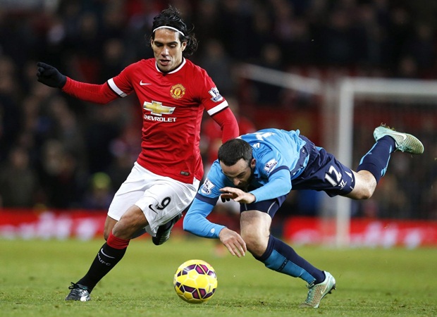 22h00 ngày 20/12, Aston Villa vs Manchester United: ‘Mãnh hổ’ xung trận