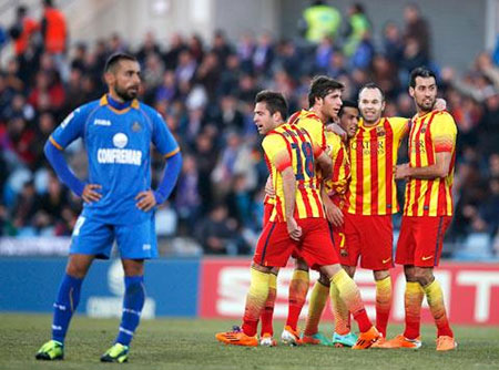 Getafe 2-5 Barca: Pedro lập hat-trick, Barca vô địch mùa Đông