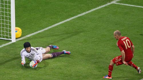 Bayern đang "hoảng loạn" vì người Anh