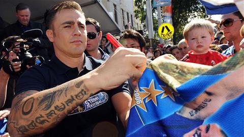 Cannavaro "lên lớp" hậu bối về nghệ thuật phòng ngự