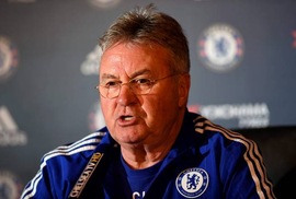 HLV Hiddink: Cầu thủ Chelsea quá tự mãn