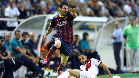 Có CLB sẵn sàng trả 250 triệu euro cho Messi