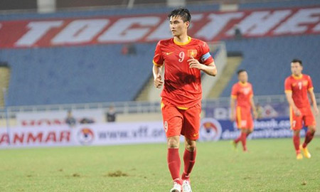 AFF Cup 2014: Đến lúc loại Công Vinh?