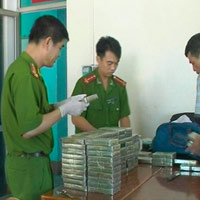 Đang xét xử đường dây buôn 32.000 bánh heroin