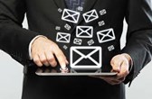 Đột nhập email, chiếm trăm nghìn USD