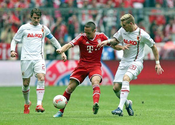 21h30 ngày 9/11, Bayern Munich - Augsburg: Gã khổng lồ không "đôi co" với kẻ tí hon