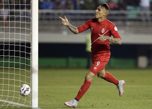 Guerrero lập hat-trick, Peru hạ Bolivia vào bán kết