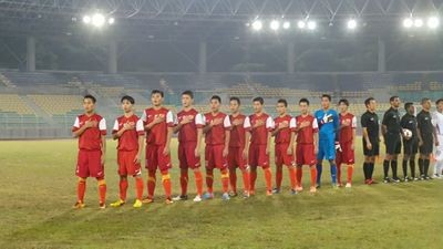 Hàng công bùng nổ, U19 Việt Nam thắng "hủy diệt"