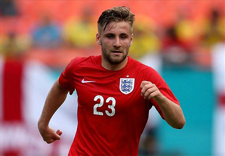 Luke Shaw đồng ý khoác áo M.U, hưởng lương kỷ lục