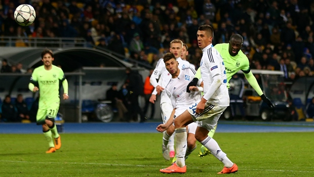 Đè bẹp Dynamo Kyiv, Man City đặt một chân vào tứ kết