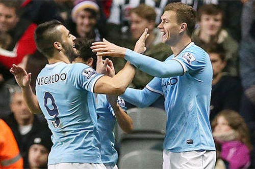 Man City: Ai xứng đáng thay Aguero