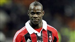 Milan gạ Arsenal mua Balotelli