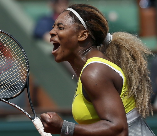 Serena, Radwanska mở màn thắng lợi