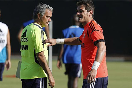 Mourinho và hành trình hủy hoại tượng đài Casillas