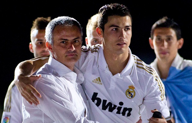 ‘Ronaldo và Mourinho sẽ gia nhập PSG’