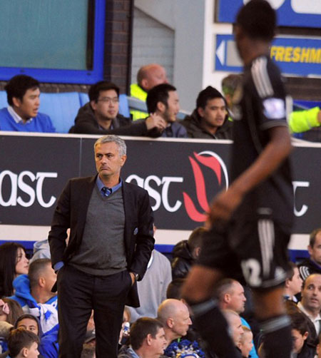 Mourinho: "Chelsea thiếu bản năng kết liễu"