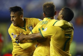 Neymar tỏa sáng, Brazil lên ngôi đầu bảng