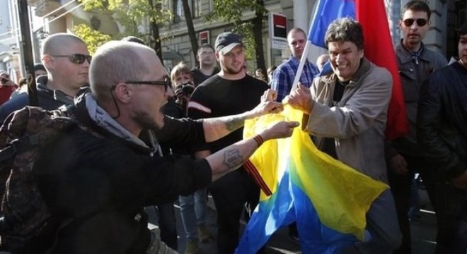 Người Nga bất ngờ biểu tình lớn phản đối can thiệp Ukraine