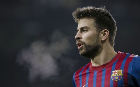 Nhận lương "khủng", Pique gia hạn với Barca tới năm 2018