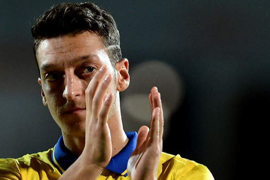 Ozil giành danh hiệu "Cầu thủ Đức xuất sắc nhất năm"
