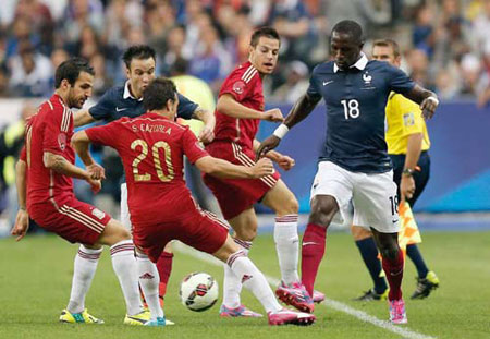 Pháp 1 - 0 Tây Ban Nha: Pha phối hợp hoàn hảo