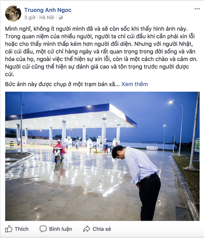 Dân mạng Việt nói gì về bức ảnh ông chủ người Nhật đội mưa cúi đầu chào khách - Ảnh 2.