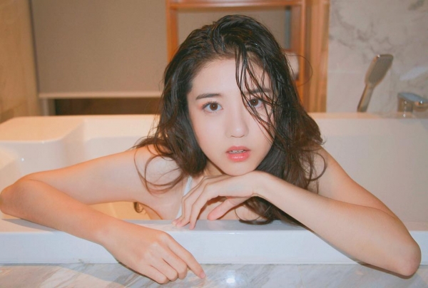 18 tuổi, nữ sinh Singapore nổi tiếng khắp châu Á với danh xưng ‘Hot girl quả táo’  - Ảnh 2.
