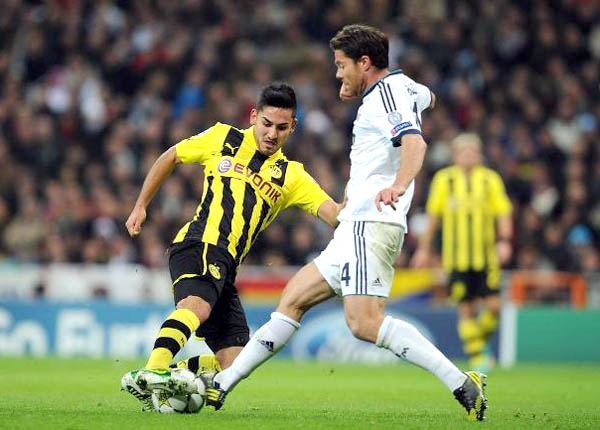 Real tìm người thay Xabi Alonso: Làm tất cả để chiêu mộ Guendogan
