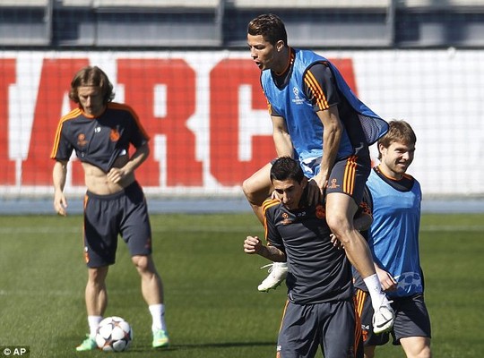 Ronaldo không được dưỡng sức cho “siêu kinh điển”