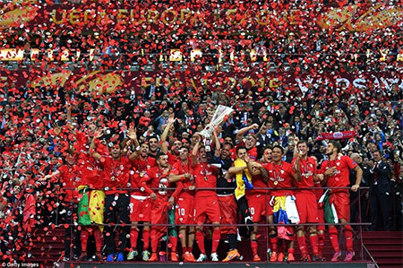 Dnipro 2-3 Sevilla: Lần thứ hai liên tiếp, Sevilla vô địch Europa League