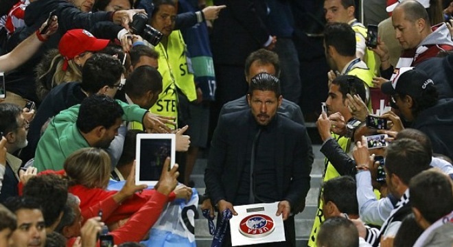 Thật mừng vì Diego Simeone đã… khóc