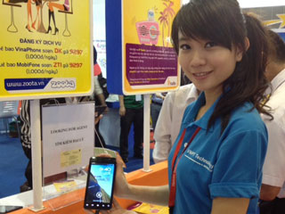 Smartphone đầu tiên do Việt Nam sản xuất hấp dẫn tại Telecomp 2013