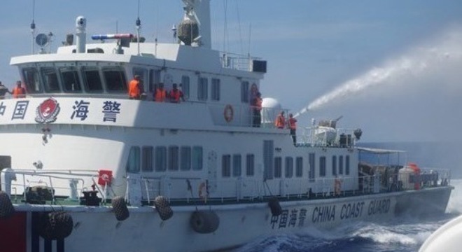 Cập nhật: Tàu CSB VN trong vòng vây tàu hộ vệ tên lửa TQ