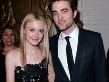 Tiết lộ về bạn gái tin đồn của Robert Pattinson