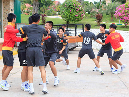 VFF hại U23 Việt Nam?